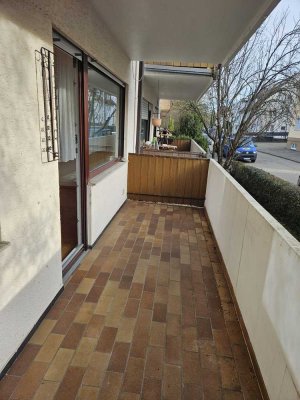 "Helle 3,5 Zi-WG mit Balkon, EBK (Ablöse) und Garage in ruhiger Lage von S-Weilimdorf"