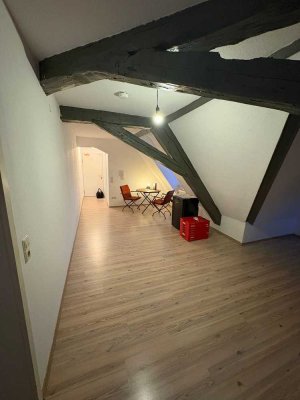 Helle 2-Zimmer Dachgeschosswohnung in Karlsruhe-Neureut