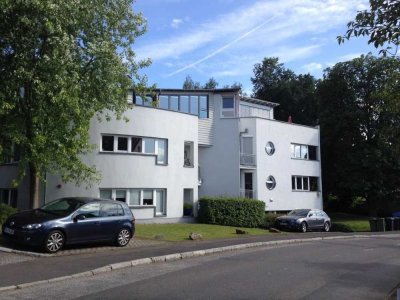 Schöne und lichtdurchflutete 2 Zimmer-Wohnung mit gleich 2 Balkonen in ruhiger Lage von Marburg, ...