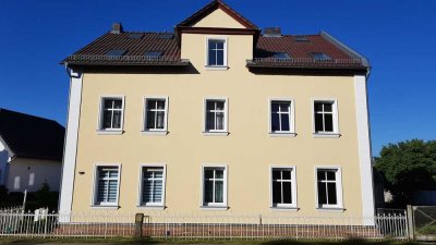 renovierte 2-Raum-Wohnung mit Einbauküche