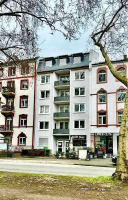 NEU  ausgebautes Dachgeschoss ! Starke Rendite  in gefragter Wohnlage!   KEINE PROVISION !