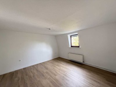 *Optimale 2 Raum-Wohnung mit XL- Wohnküche* mit Balkon und Fahrstuhl* Essen-Steele