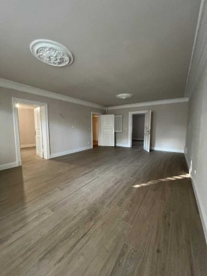 Gemütliche und vollsanierte Wohnung in Bestlage