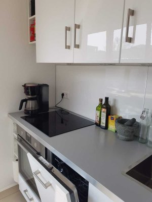 Attraktives und neuwertiges 5-Raum-Reihenhaus mit geh. Innenausstattung und EBK in Regensburg Weichs