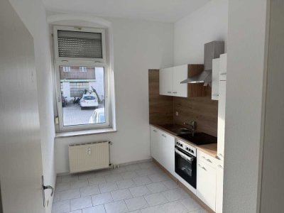 Erstbezug nach Sanierung: freundliche 2,5-Zimmer-Wohnung mit EBK, Keller und Stellplatz