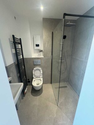 Frisch Sanierte Geschmackvolle 2-Zimmer-Wohnung mit Balkon in Köln Kalk
