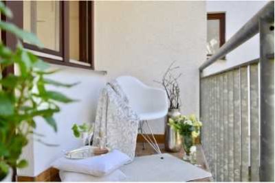 Sanierte 1-Zimmer-Wohnung mit Balkon und Einbauküche in Marburg - Marbach