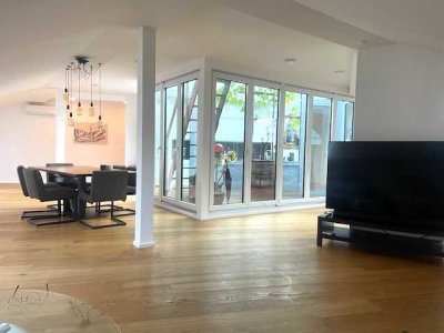 Ausergewöhnliches Wohnen in der Villa May mit Atrium und Sauna, für City Fans,