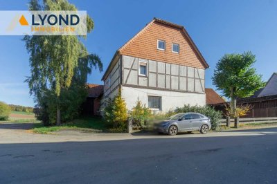 Historisches Bauernhaus mit Scheunen, Stallungen und Weidefläche in Diemelstadt Dehausen!