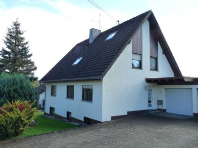 Gut vermietetes Dreifamilienhaus in Dierdorf-Giershofen