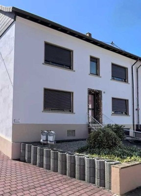 TOP gepflegtes Zwei- Dreifamilienhaus mit Garage in zentraler Lage von Beckingen- Düppenweiler