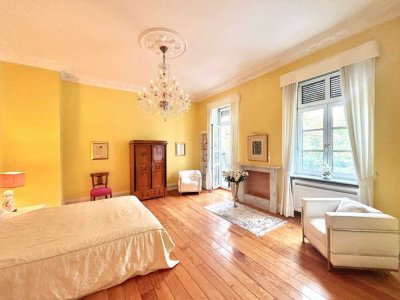 Wohnen in erstklassiger Lage – Stilvolle Altbauwohnung mit Blick auf das Badische Staatstheater