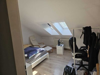 Am Woog 1-Zi-Apartment im DG, EBK, Keller,  ideal für Studenten!