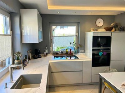 Tolles 6-Zimmer-Einfamilienhaus mit EBK in begehrter Wohnlage