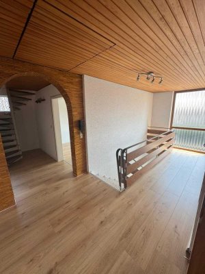 1300 € - 120 m² - 5.0 Zi.