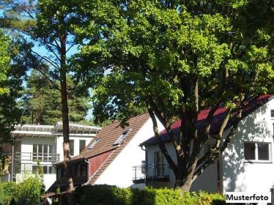 2-Familienhaus mit Doppelgarage - provisionsfrei