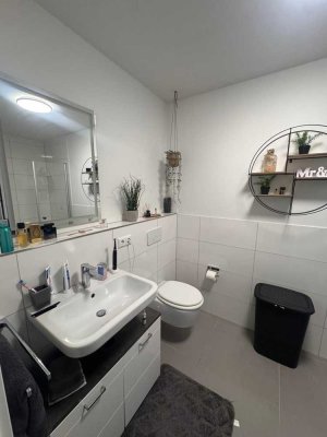 Stilvolle, neuwertige 3-Zimmer-Wohnung mit Balkon und EBK in Langerwehe