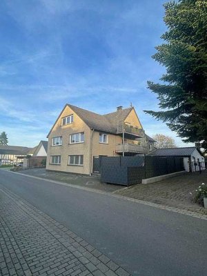 Stadt Blankenberg - Anlageobjekt - Gepflegtes 3-Parteienhaus - Wohnung EG mit Garten freiwerdend