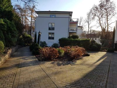 Sanierte 3-Zimmer EG-Wohnung mit Terrasse und Gartennutzung in Köln-Marienburg