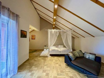 Großzügige Doppelhaushälfte mit 216 m² Wohnfläche - modern, energieeffizient, top angebunden!