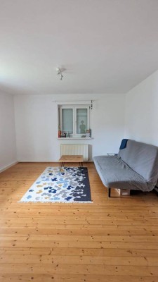 2-Zimmer-Erdgeschosswohnung mit Garage und Einbauküche