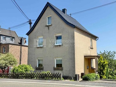 Freistehendes Einfamilienhaus mit großem Grundstück in Vettelschoß