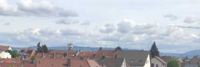 Zentral gelegene 2-ZKB-DG-Whg. mit 2 Balkonen & tollem Blick über den Schlossgarten in Schwetzingen