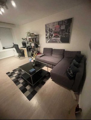 Helle 2-Zimmer Single Erdgeschosswohnung mit Balkon in Kiel-Blücherplatz