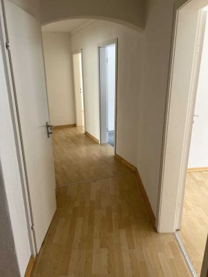 3-Zimmer-Wohnung mit Balkon nähe Hildesheim Hbf
