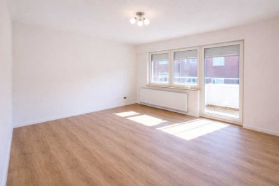 Top sanierte 1-Zimmer-Wohnung mit EBK & Stellplatz
