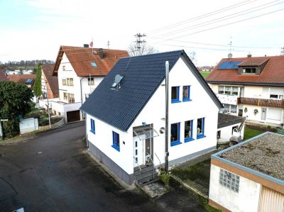 Haus statt Wohnung -  freistehendes kleines Einfamilienhaus mit Garage | 2014 umfangreich renoviert