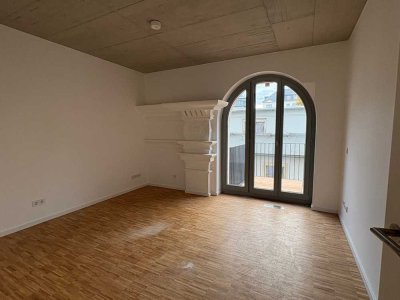 * exklusive u. individuelle Wohnung am Weißen Hirsch *