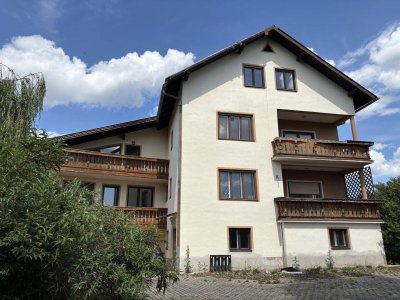Großes Mehrfamilienhaus in super Lage