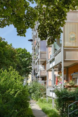 3-Zimmerwohnung mit Balkon, Bad mit begehbarer Badewanne, Aufzug!
