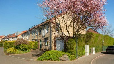 Niedrigenergiehaus! Gepflegtes Reihenendhaus mit toller Ausstattung & hübschem Garten