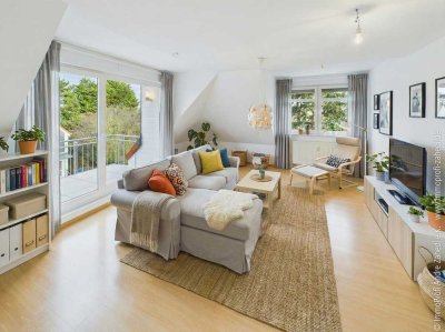 Frisch renoviertes Single-Dachstudio mit Sonnenbalkon in Alsbach