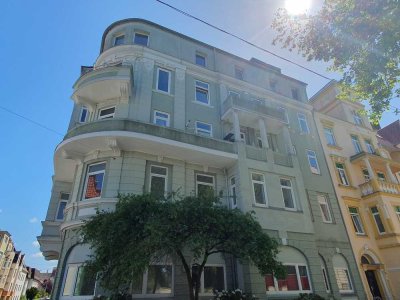 4-Zimmer-Altbauwohnung im Erdgeschoss in Bremerhaven-Mitte zum selbst gestalten