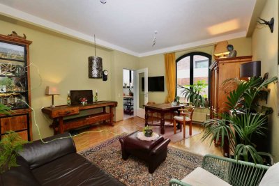 2-Zimmer Erdgeschoss-Terrassenwohnung in sanierter Hofanlage -TG-Platz-