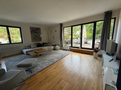 Sensationelle Dachgeschosswohnung 6 Zimmer direkt am Waldrand