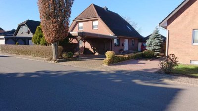 Helle 2-Zimmer Dachgeschosswohnung mit Balkon in Osloß