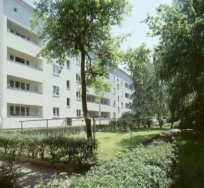 Schöne 3 Raumwohnung mit Balkon, auch für 2 er WG super geeignet