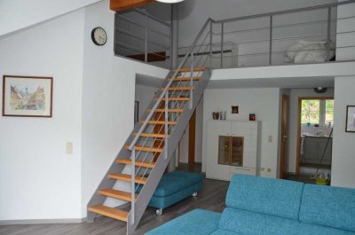 Möblierte 4-Zimmer-Wohnung mit Balkon in Hofheim am Taunus