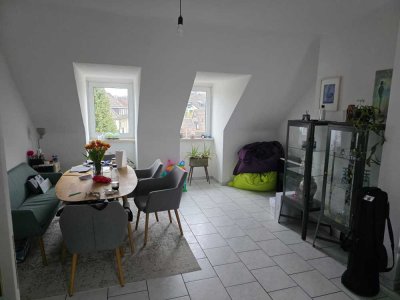 Charmante Dachgeschosswohnung mit viel Licht und 75 m² in ruhiger Lage von Essen