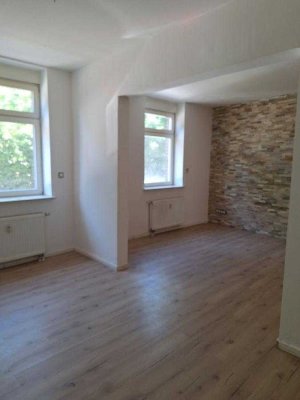 Provisionsfrei* Große 4-Zi-Wo, Gelsk Heßler, bezugsfrei, Erdgeschoß, Garage mgl.