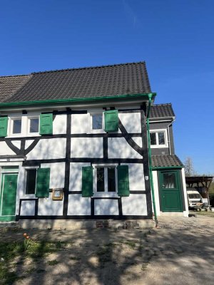 Denkmalgeschütztes Fachwerkhaus in Bergisch Neukirchen