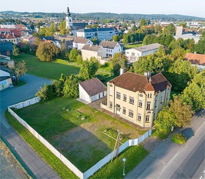 Jugendstil Villa in JENNERSDORF - Sehr schön renoviert mit großzügigen sonnigen Garten!