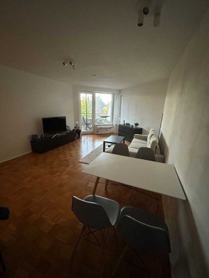 Attraktive 2 Zimmer Wohnung mit Balkon und Einbauküche in Krefeld