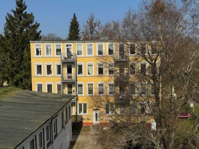 FLENSBURG: Helle 4-Zimmer-Wohnung im Erdgeschoss