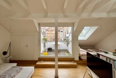 Lichtdurchflutete Dachgeschoss-Wohnung mit Sonnenterasse