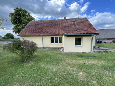 Willkommen in Ihrem bezugsfreien Traumhaus mit einem großem Garten!